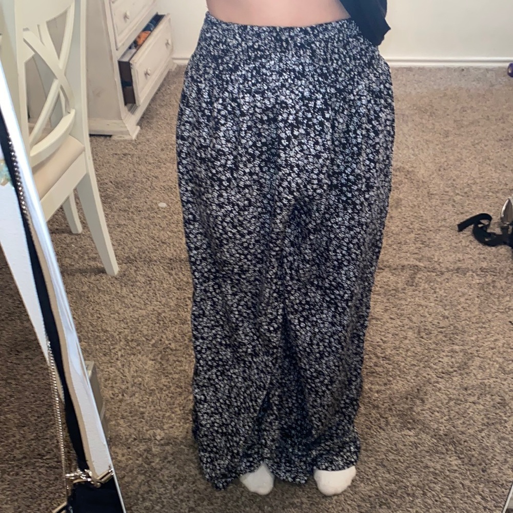 Floral pants, size xs, black and white